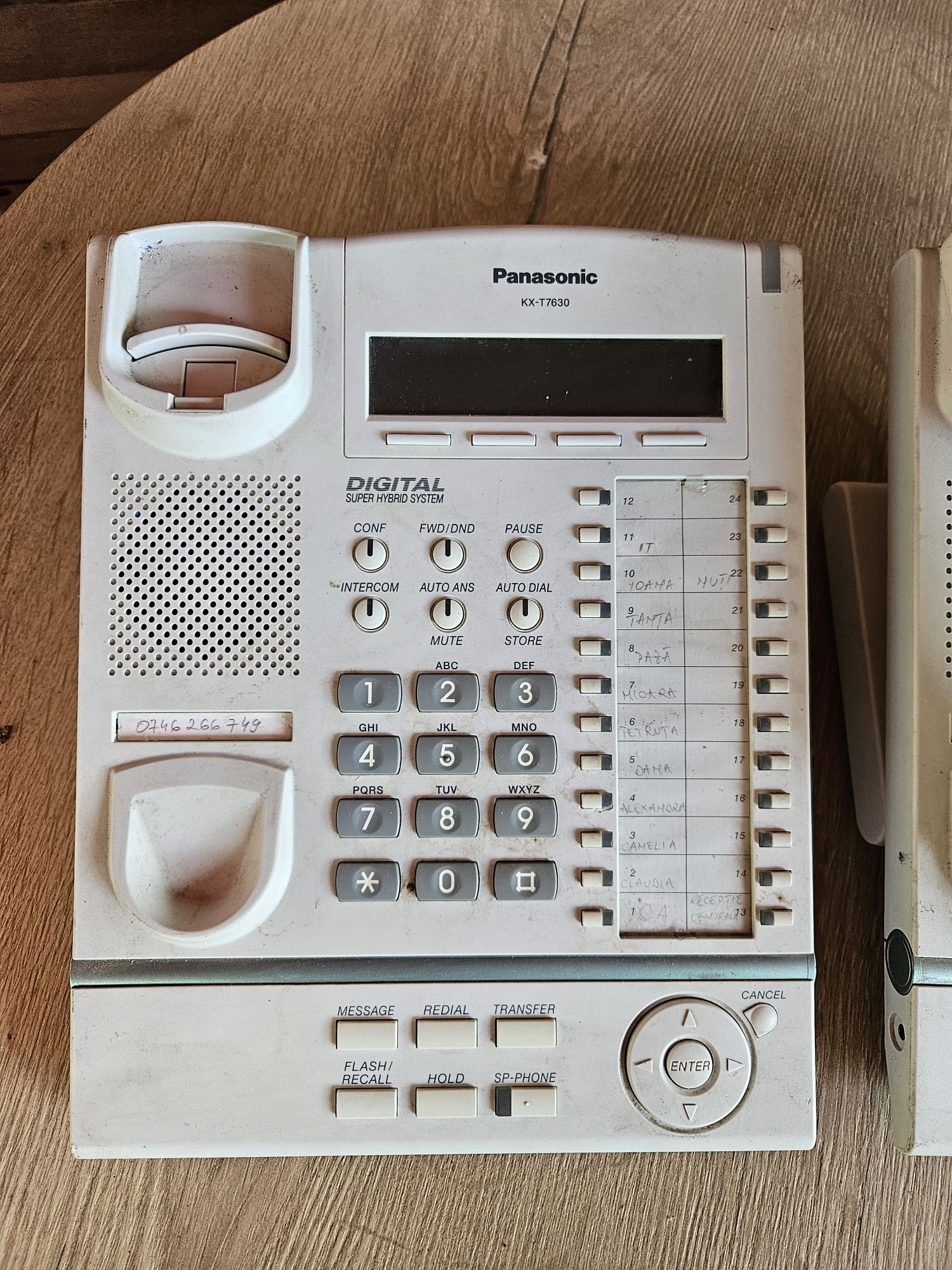 2 Console Telefoane Secretariat Panasonic KX-T 7630