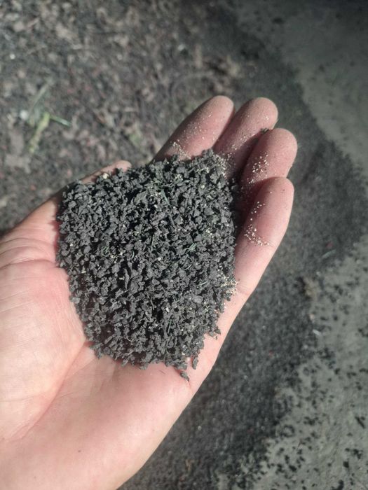 Резиновая крошка сотилади