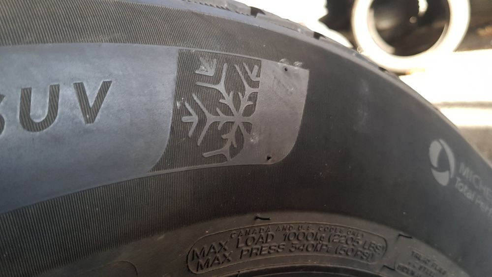 Anvelope 2x235 65 17 michelin iarna dot 20 mm 5