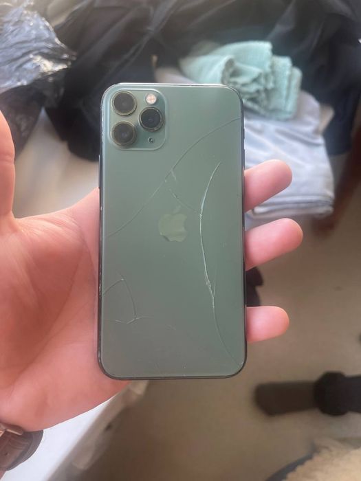 Продам Iphone 11 pro