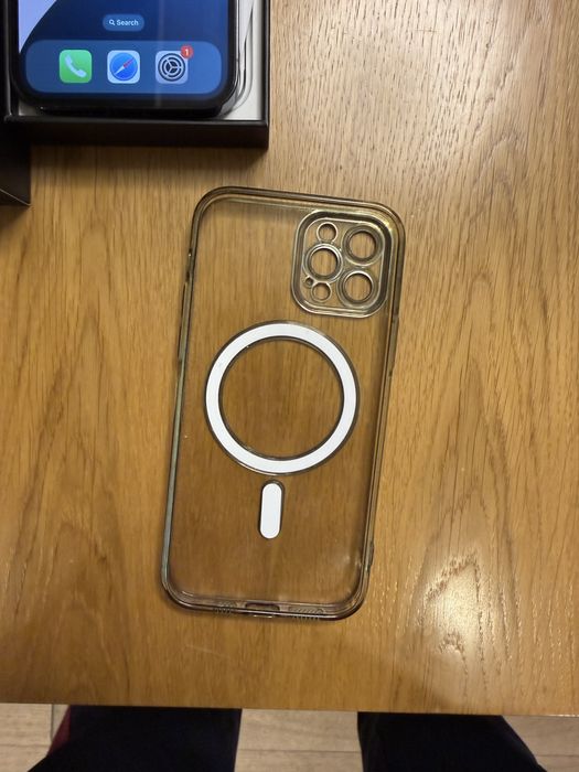 iPhone 12 Pro , като нов. Купуван от Виваком.