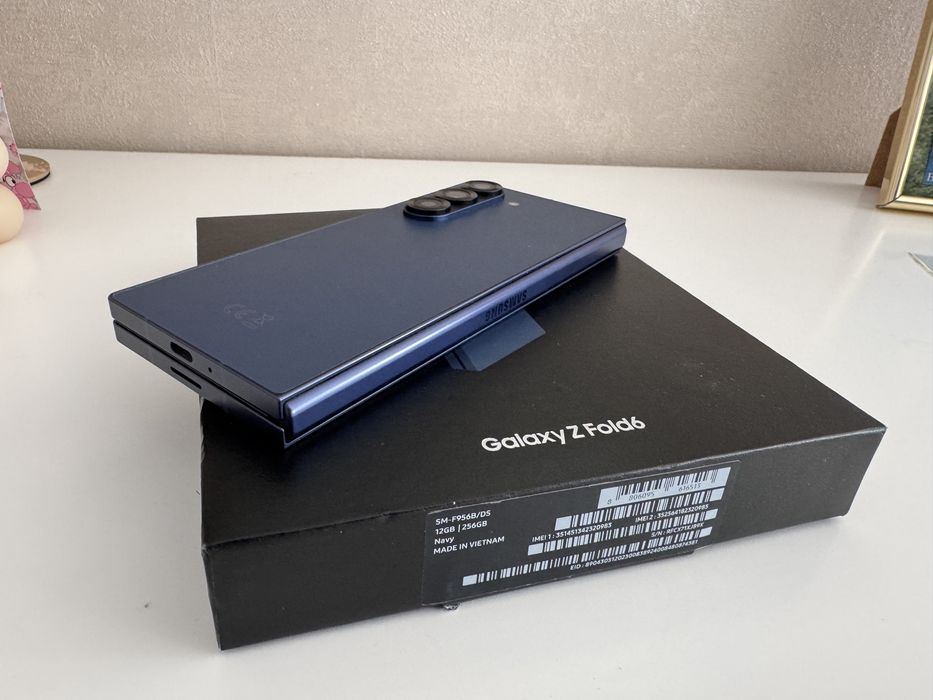 Samsung Galaxy Z Fold 6
