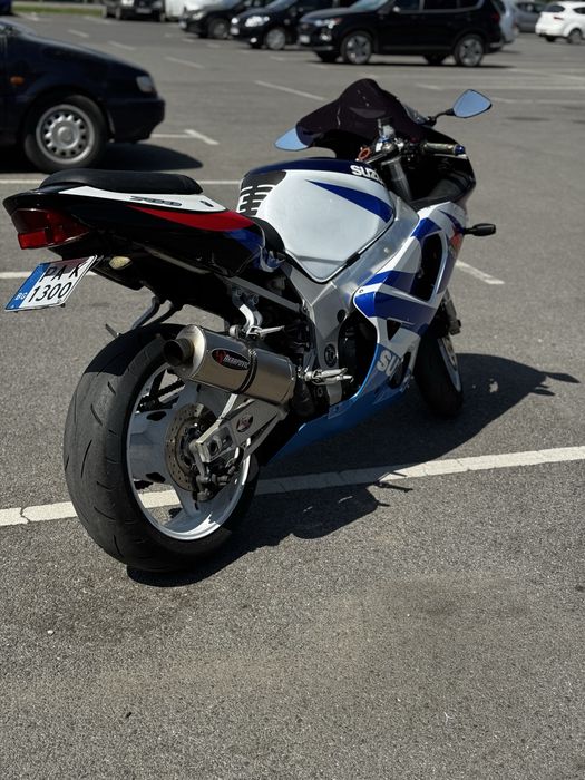 Suzuki GSXR Y750