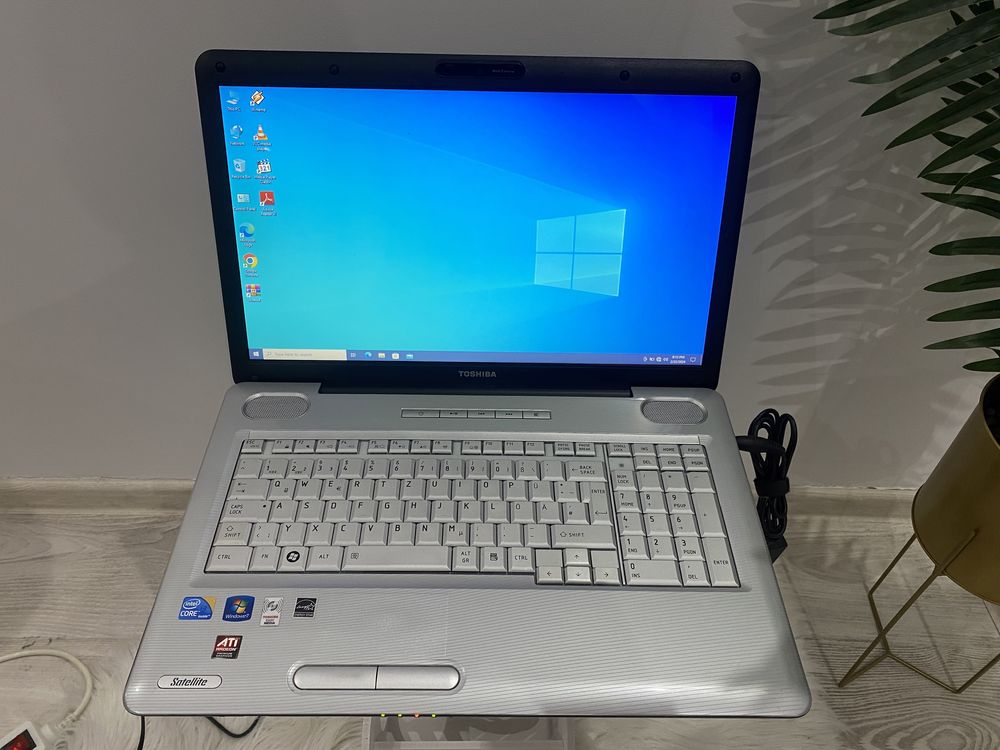 Laptop toshiba i3