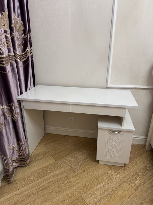 Продам письменный стол