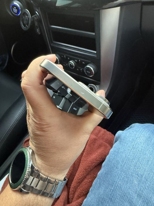 Iphone 15 max 256 2 sim naturalni titan