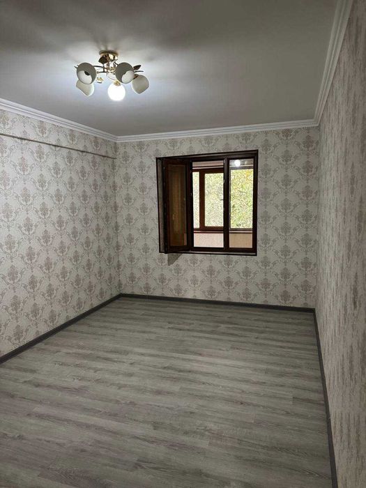 Жиззах Микрорайон 3х4/2/2 Продаётся Евро ремонт без маклер