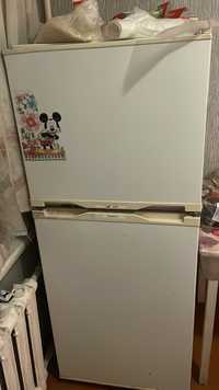 Холодильник Бирюса рабочий в хорошем состоянии