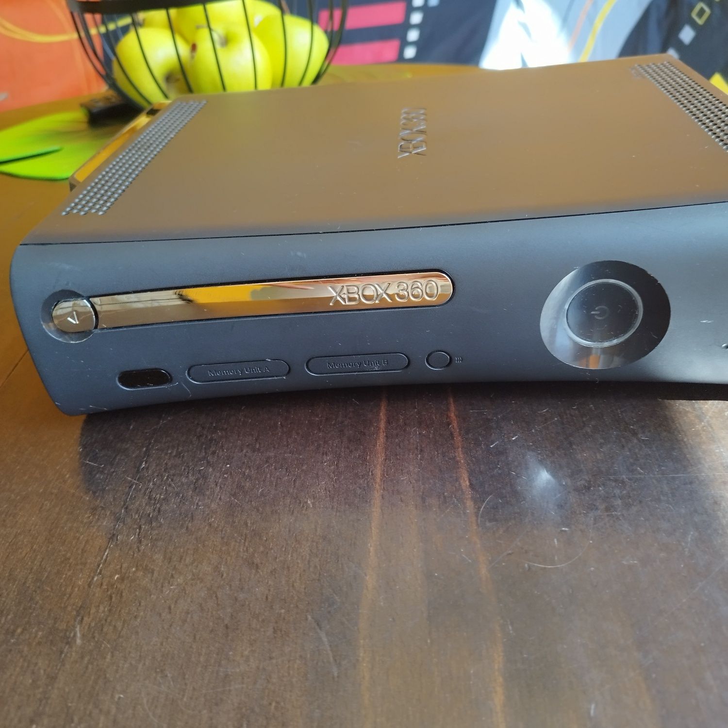 Конзола    XBOX     360