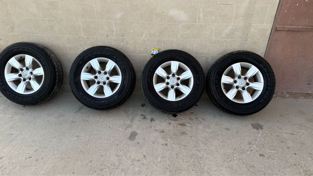 Диски с шинами R17/65/265 на прадо