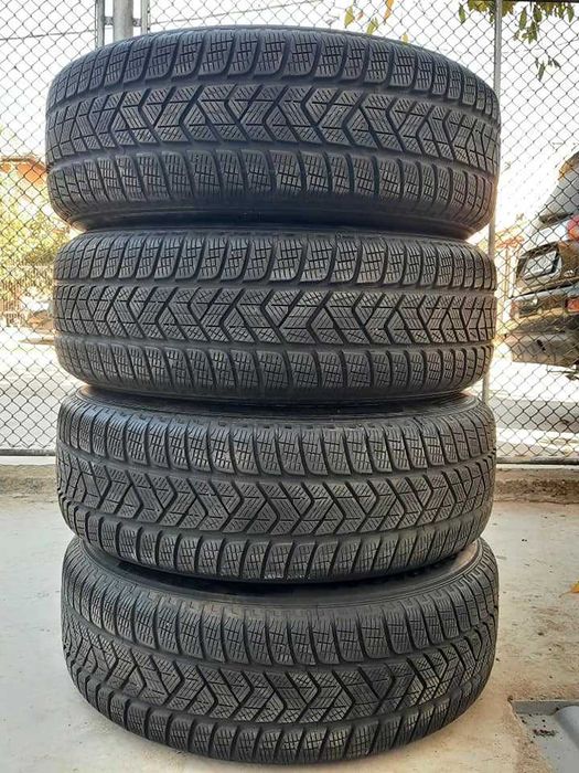 4 Броя 215/65/17 Pirelli 2x7,2mm 2x6,8mm 2020 DOT