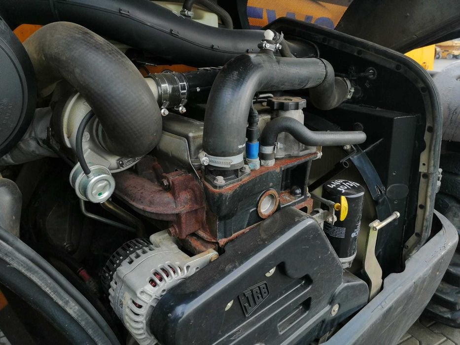 Incarcator frontal telescopic JCB 535-125