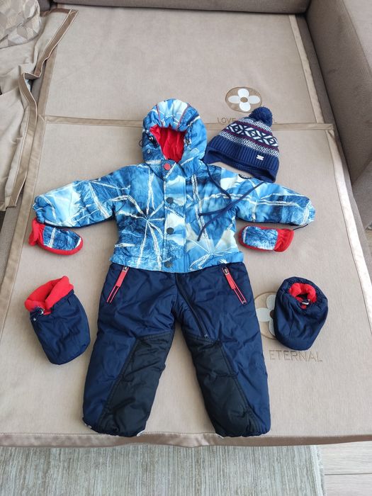 Продам детский комбинезон