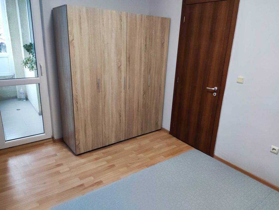 Давам под наем тристаен в кв Аспарухово за 800лв