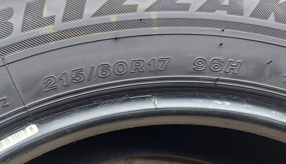 Set 2buc 215/60 R17 96H Bridgestone Blizzak LM-80 EVO M+S iarnă
