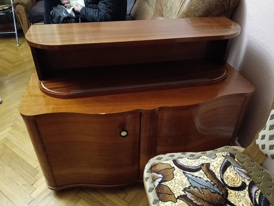 Mobila living/sufragerie cires,  model vechi, vintage