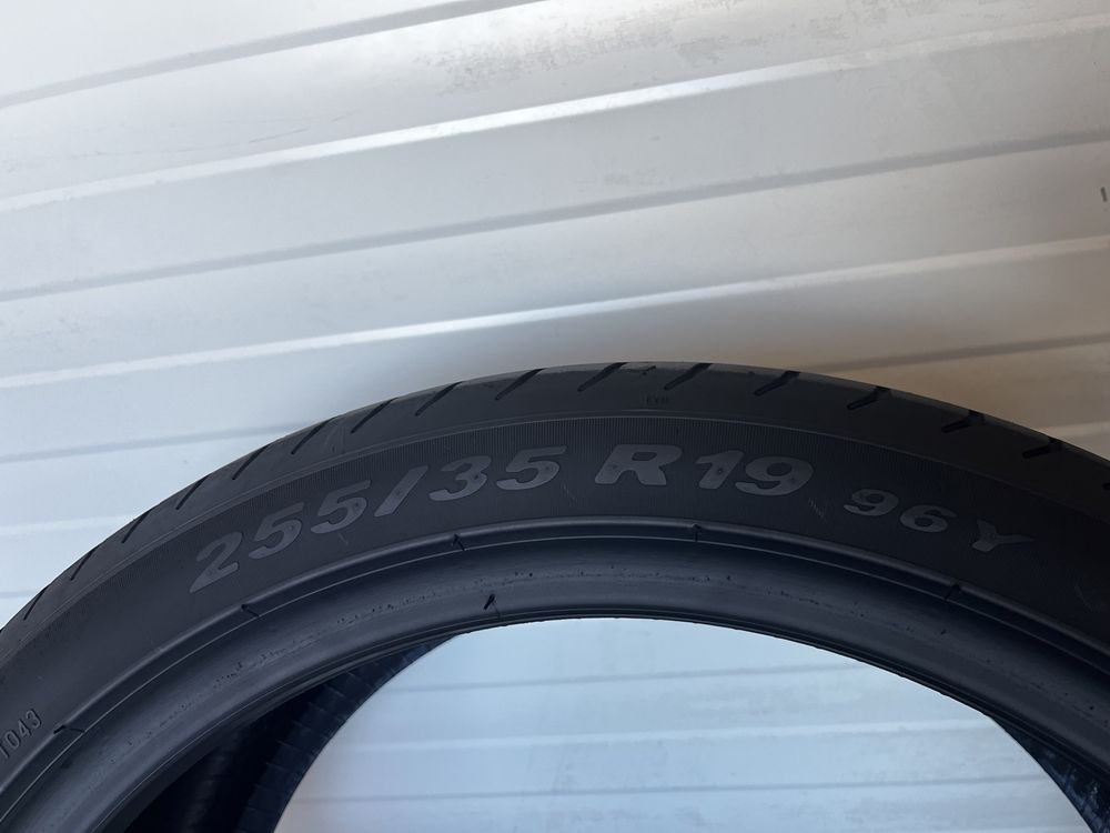 4бр Летни гуми 255/35/R19/Pirelli P zero/dot2916г/5 мм Грайпфер