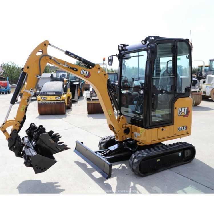 Inchiriez Mini Excavator