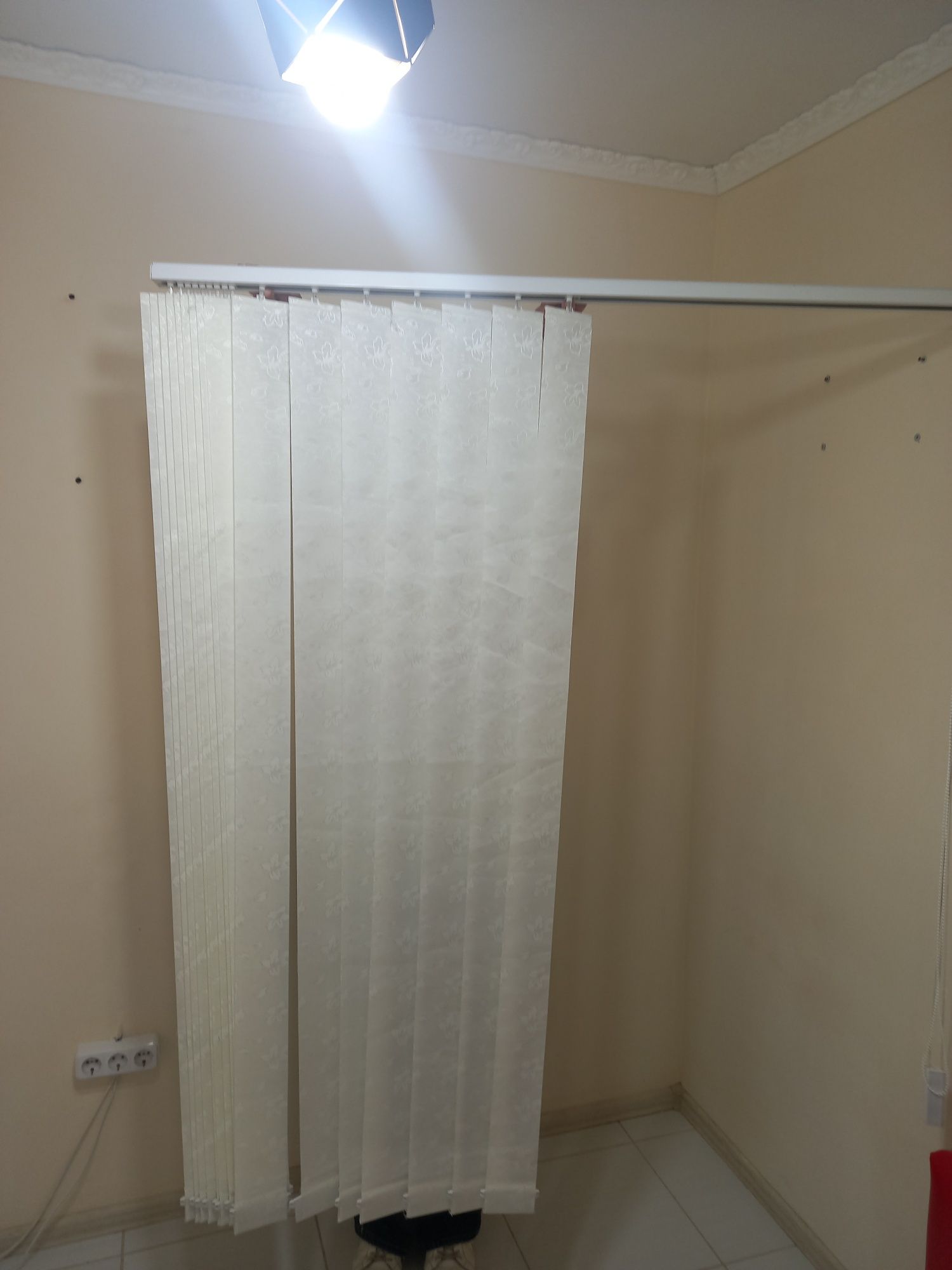 Продам жалюзи вертикальные