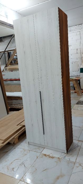 стол и 4 табуретки цена с доставкой 30000 есть шкаф