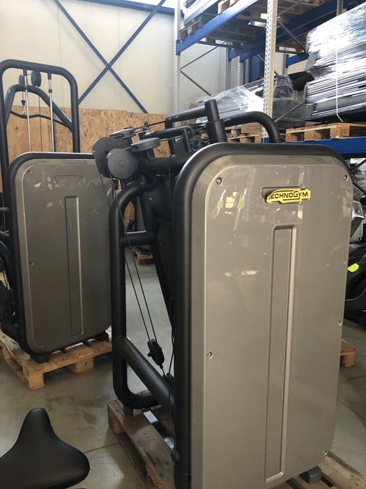 Depozit aparate fitness technogym