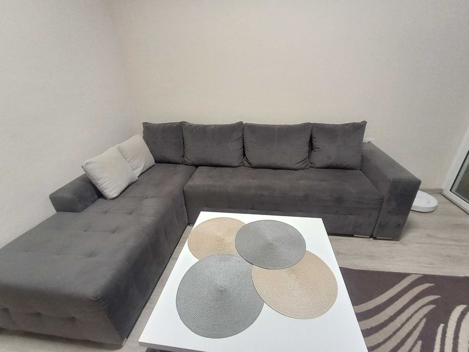 Разтегателен ъглов диван