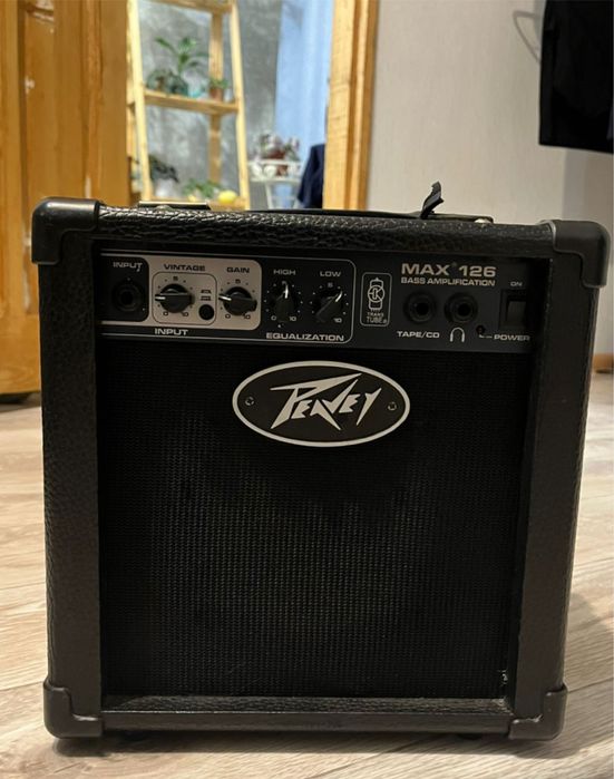 Комбоусилитель для бас гитары в новом состоянии