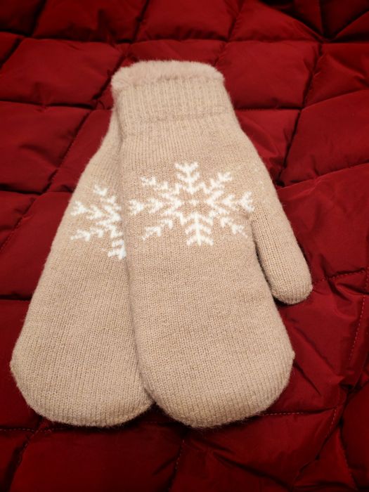Варежки женские новые