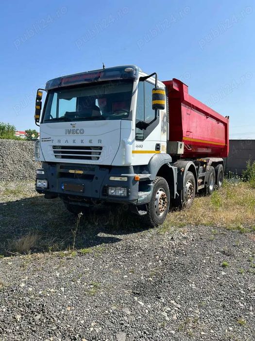 Vând Iveco Trakker 8x4