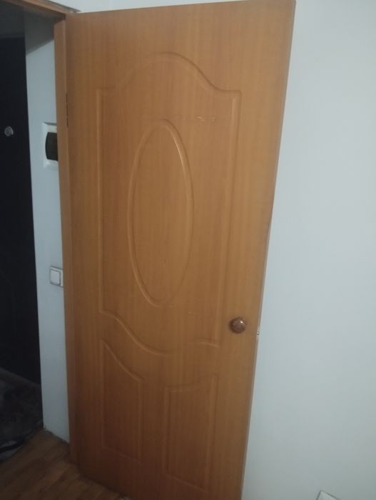 Продам межкомнатные двери