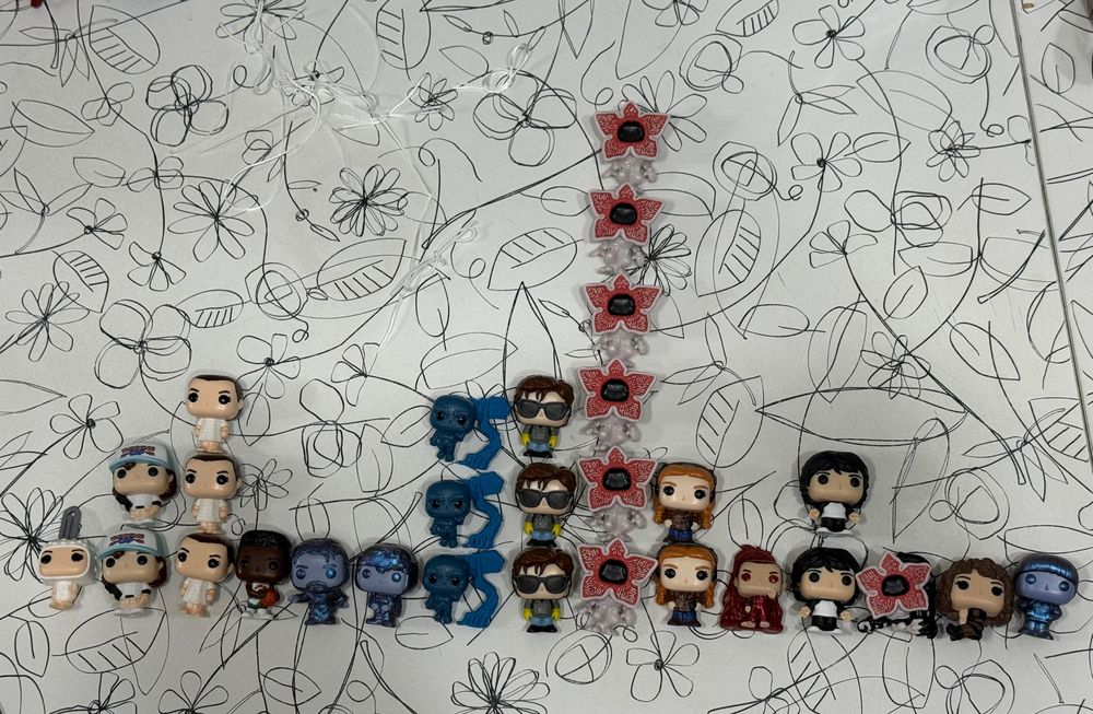 Kinder joy очень странные дела