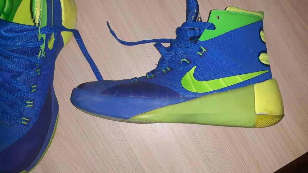 Bascheti Nike Hyperdunk