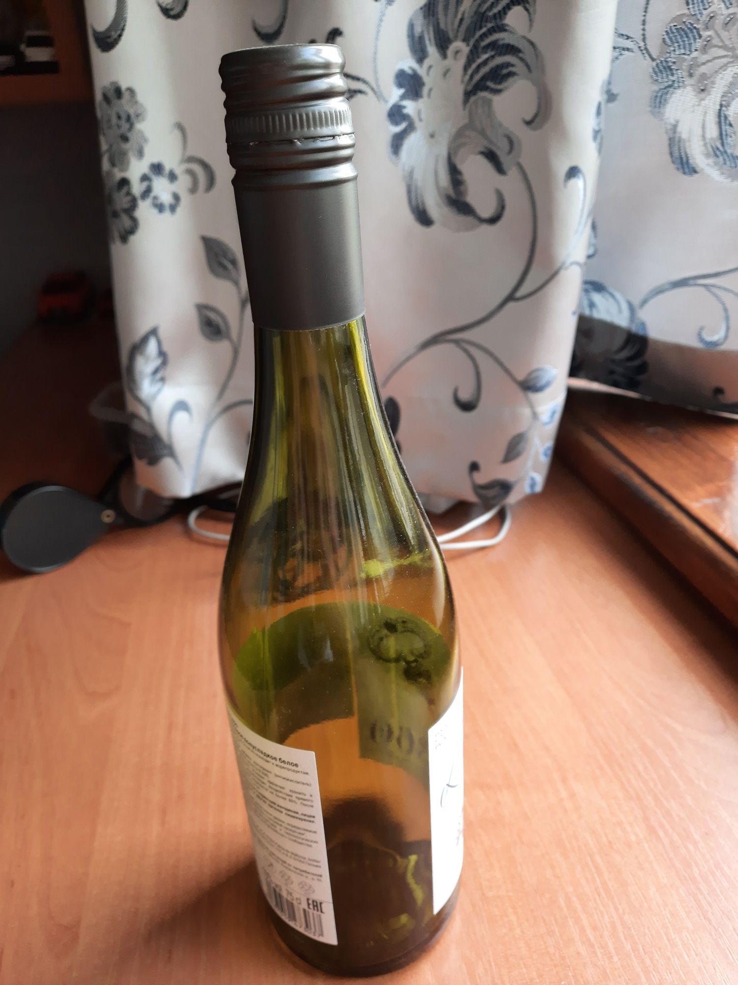 Б/у бутылки стеклянные пробка закручивается из-под вина 0,7л 50 штук