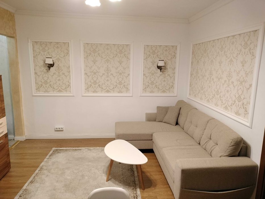 Inchiriez apt cu 3 camere in Craiova/Regim Hotelier/Targul de craciun