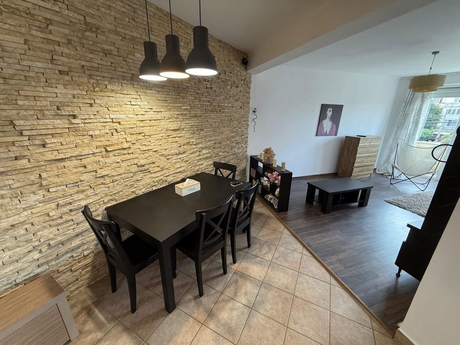 Ofer spre Vanzare Apartament 2 Camere Etaj 2  zona Burdea