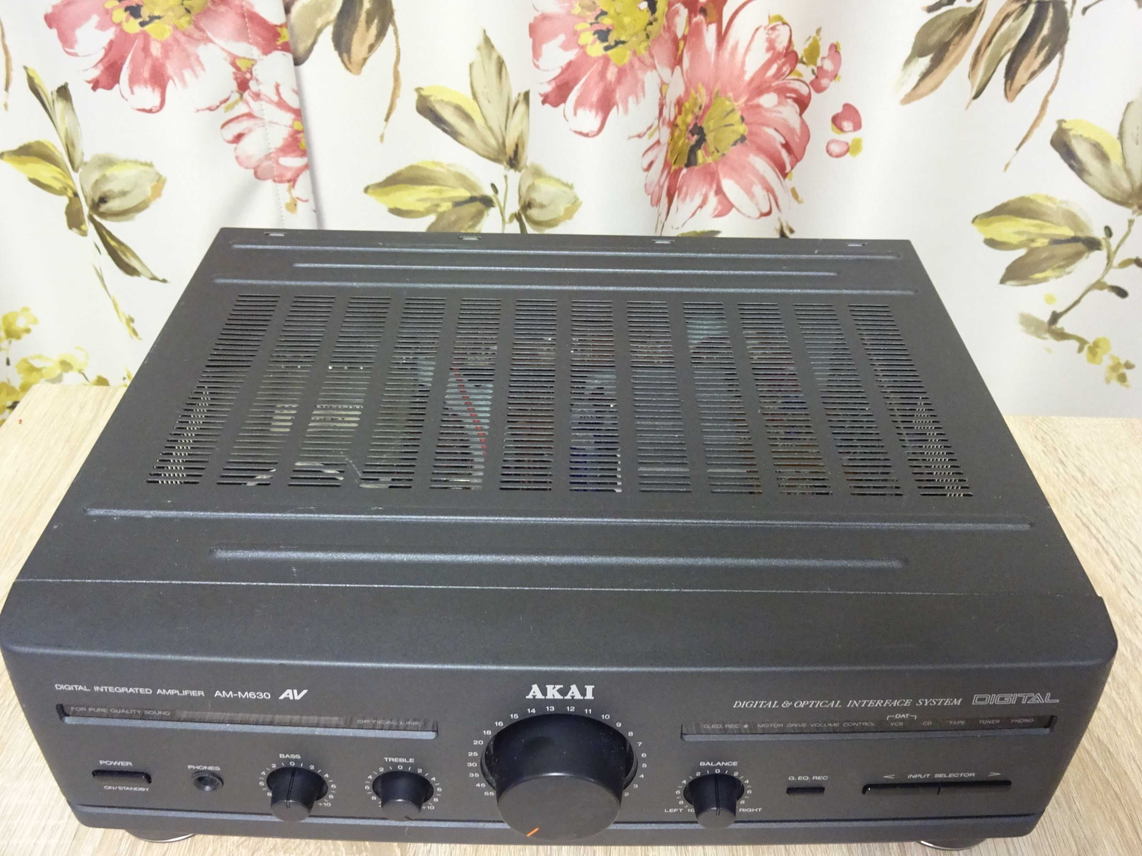 Amplificator Akai AM-M630