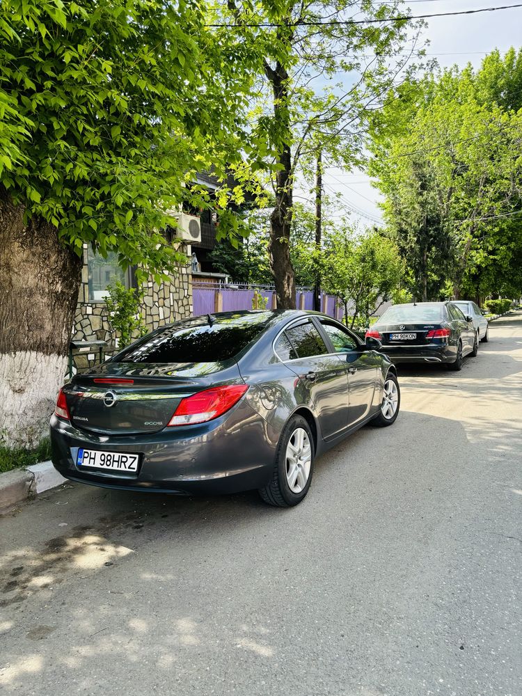 Opel insignia 2.0cdti 2011