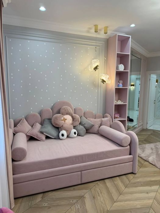 Диван мягкая кровать для девочек