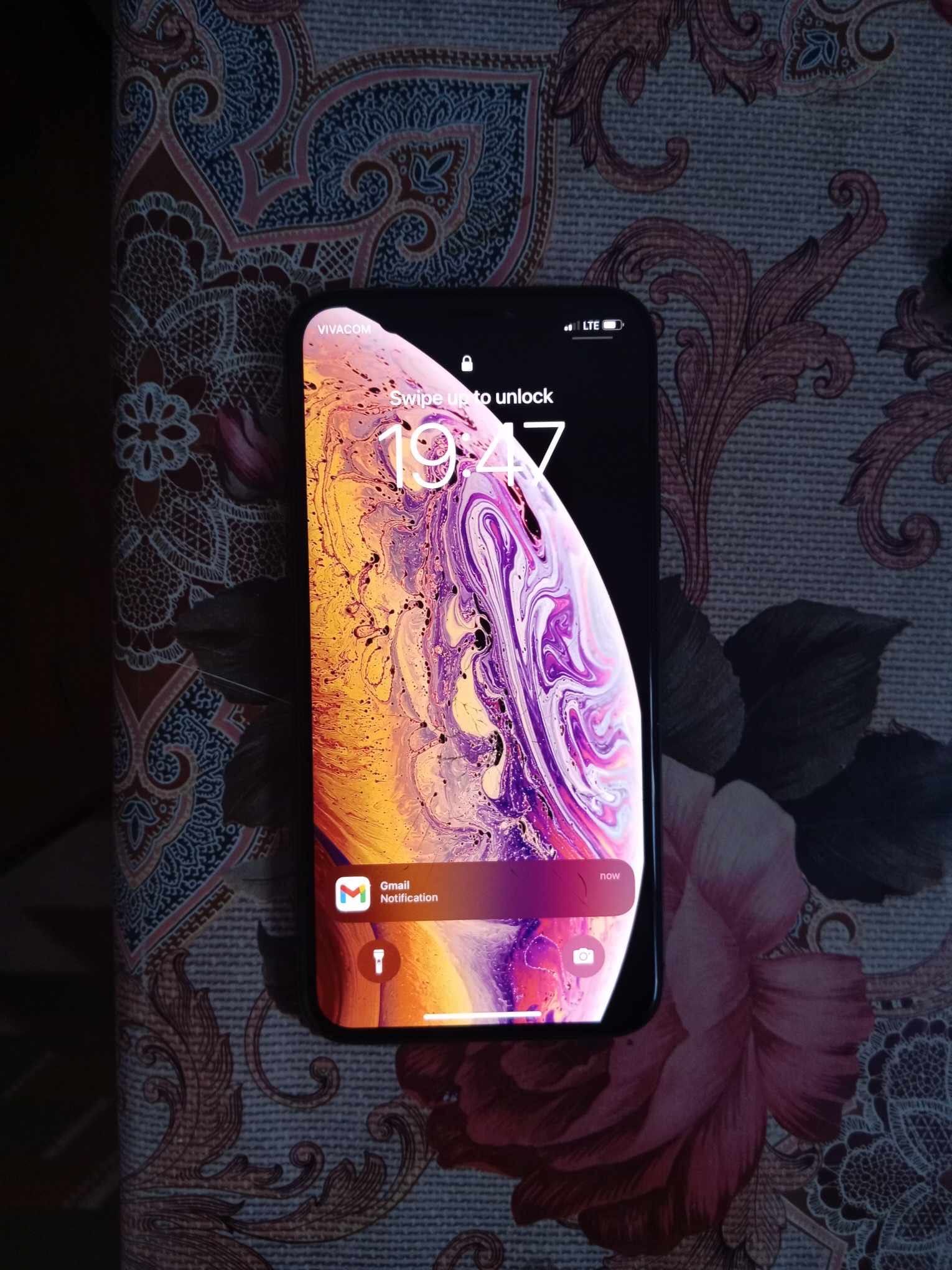 iPhone Xs 64gb работи без отказано