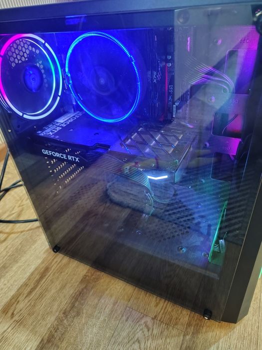 Продам системный блок RTX4060/10400f/16гб/512 мб