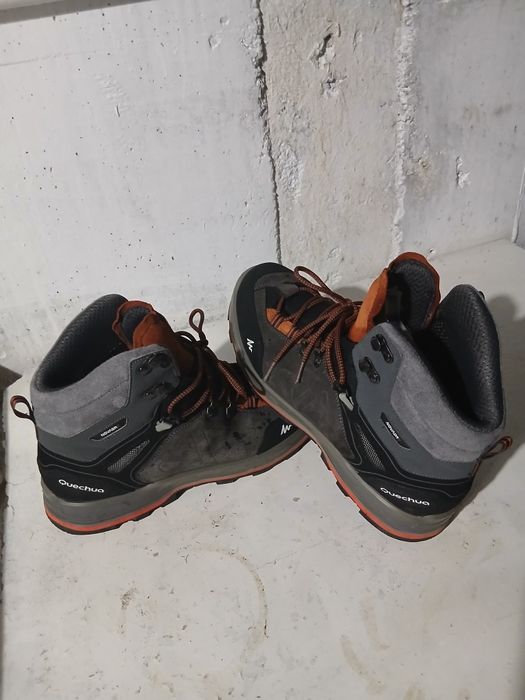 Vând adidas gheata marime 46