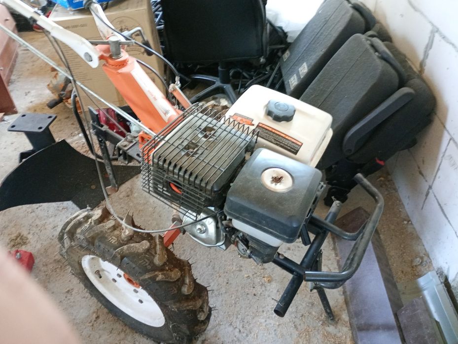 Vând motocultor 15 CP