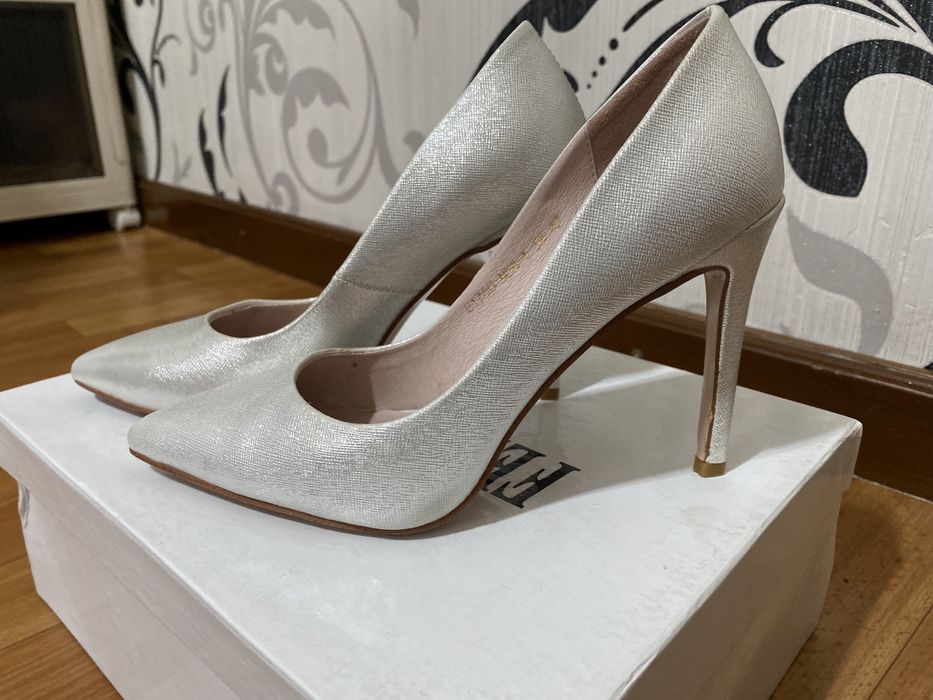 Женские туфли