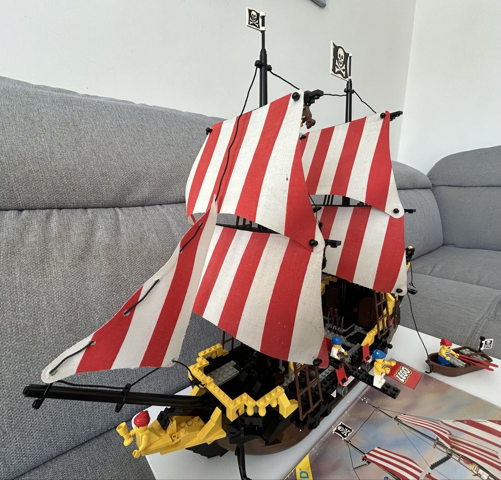Lego Pirates Black Seas Barracuda (Dark Shark) 6285