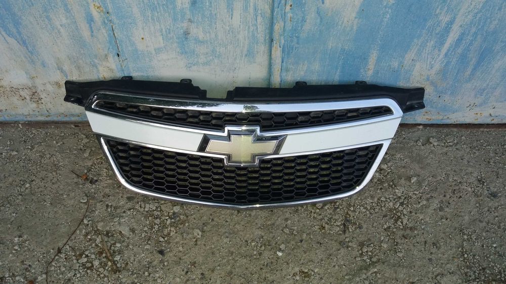 Продам решётку на Chevrolet Spark