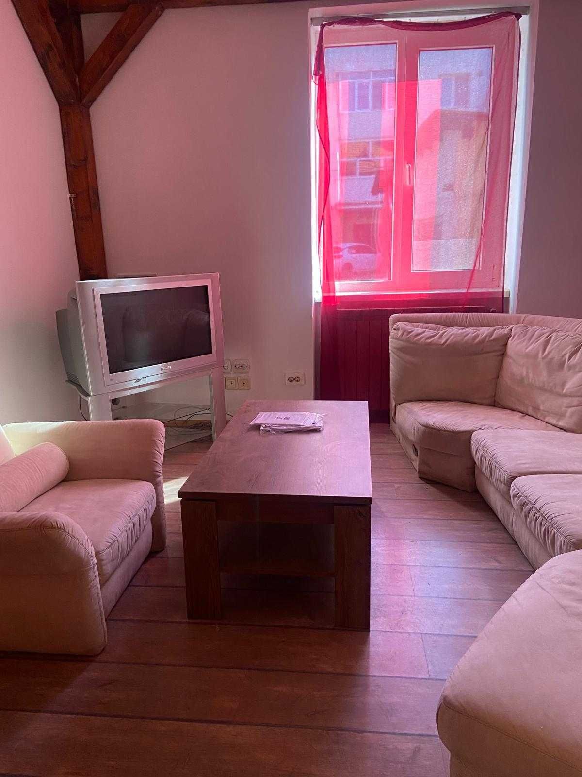 Inchiriez apartament in Petrosani