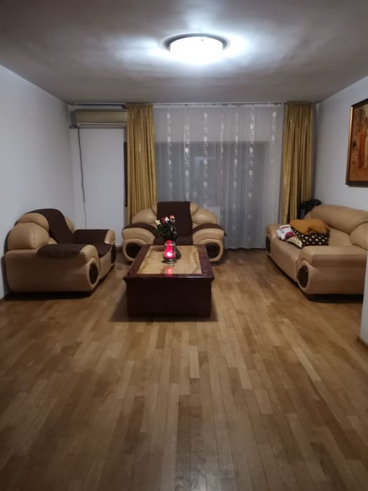 vila deosebita de vanzare1000m curte Alexandria ultracentral