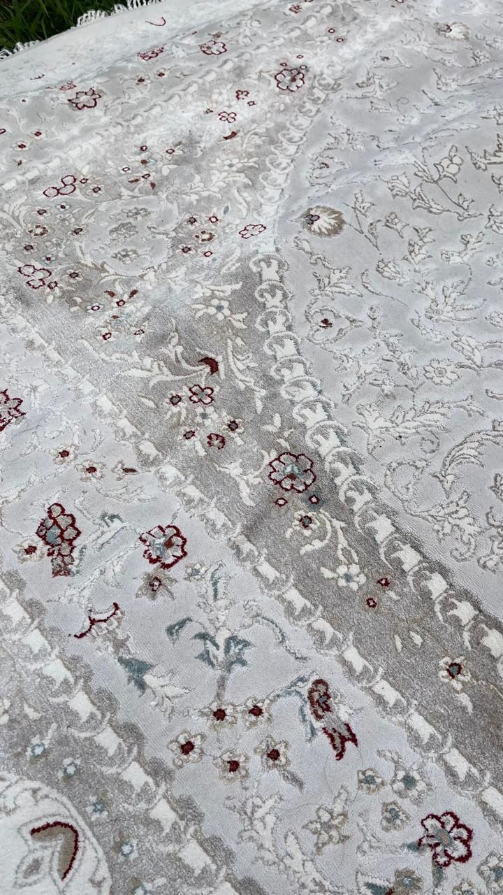 Продам б /у ковёр