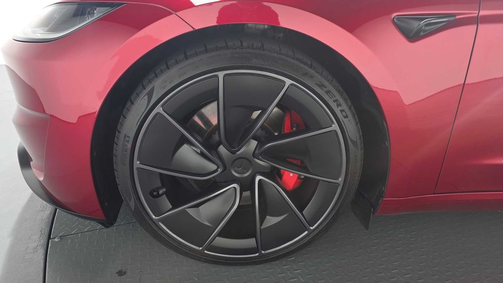 Tesla Model 3 Performance