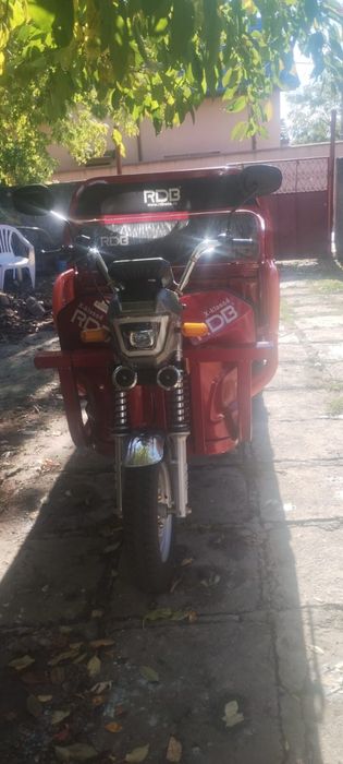 Vand triciclu electric